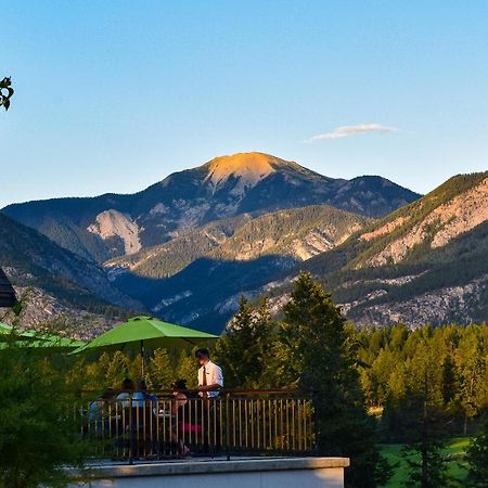 Headwaters Lodge At Eagle Ranch Resort Invermere Buitenkant foto