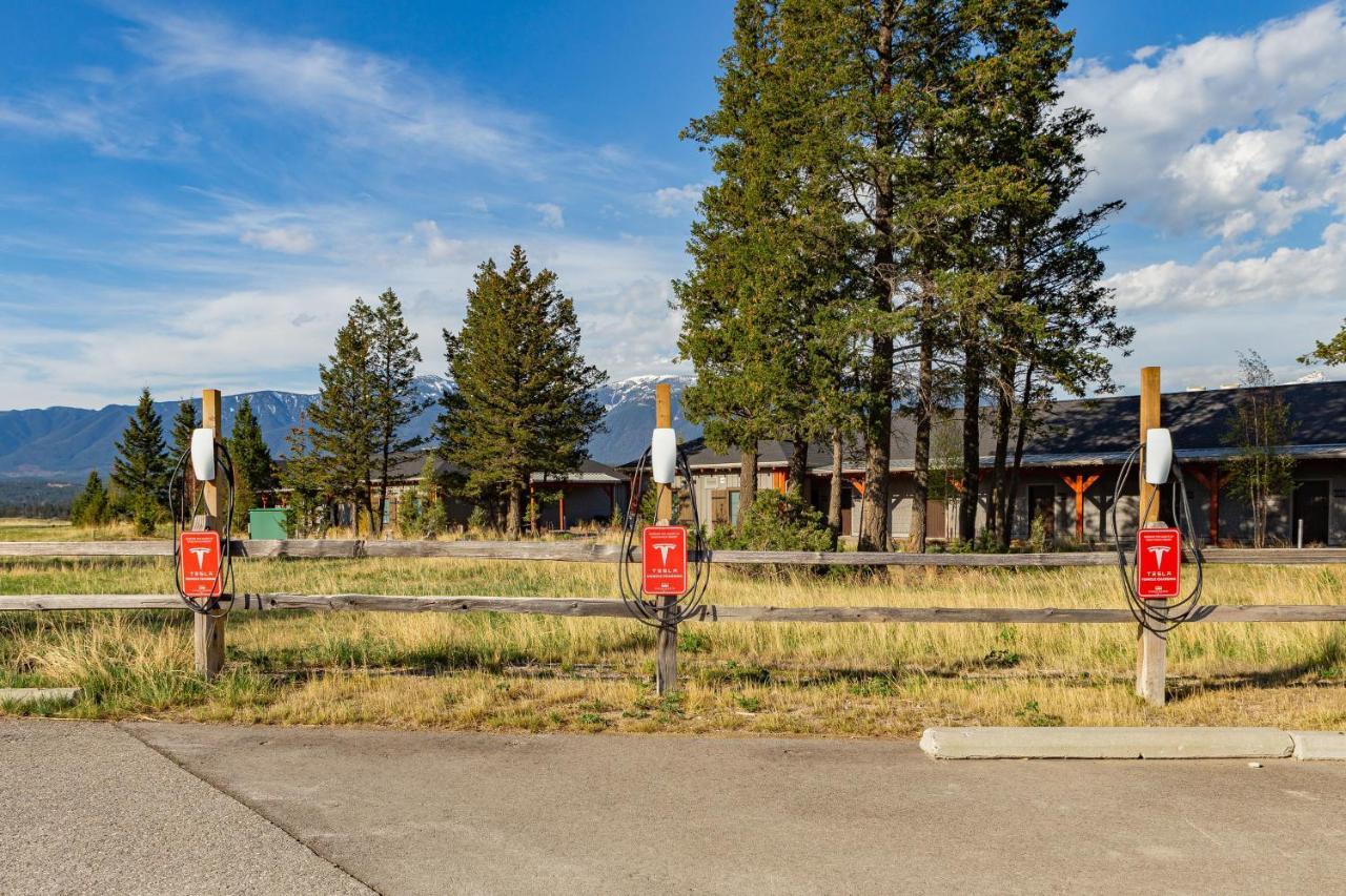Headwaters Lodge At Eagle Ranch Resort Invermere Buitenkant foto